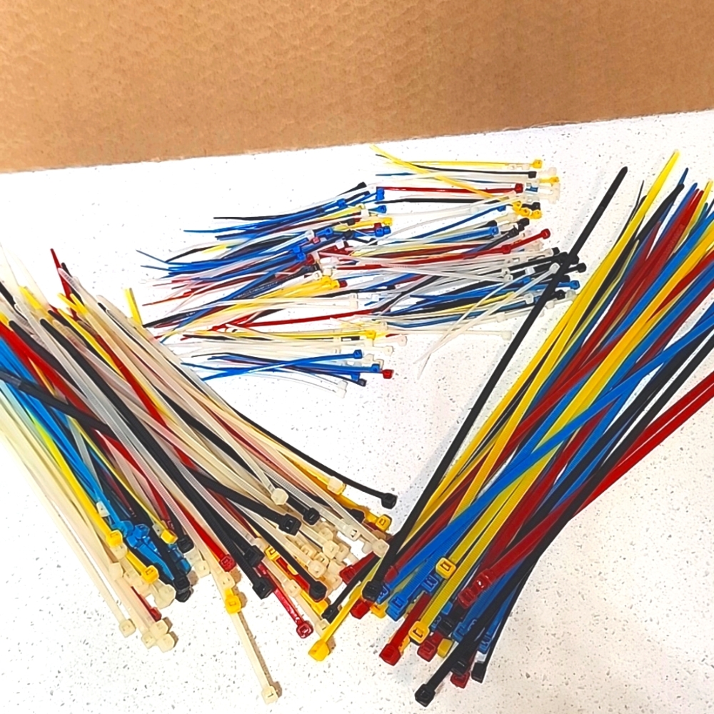 Cable Ties 300 pieces various sizes